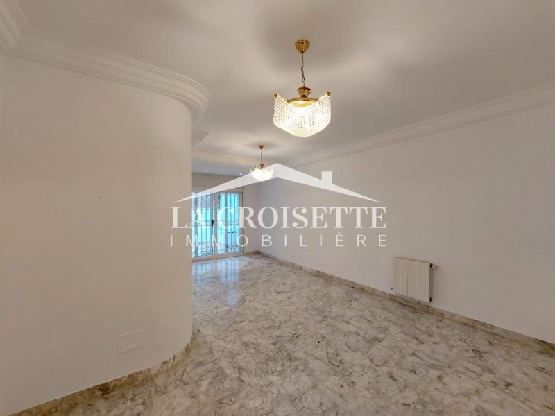 Appartement S+2 avec jardin à La Marsa 